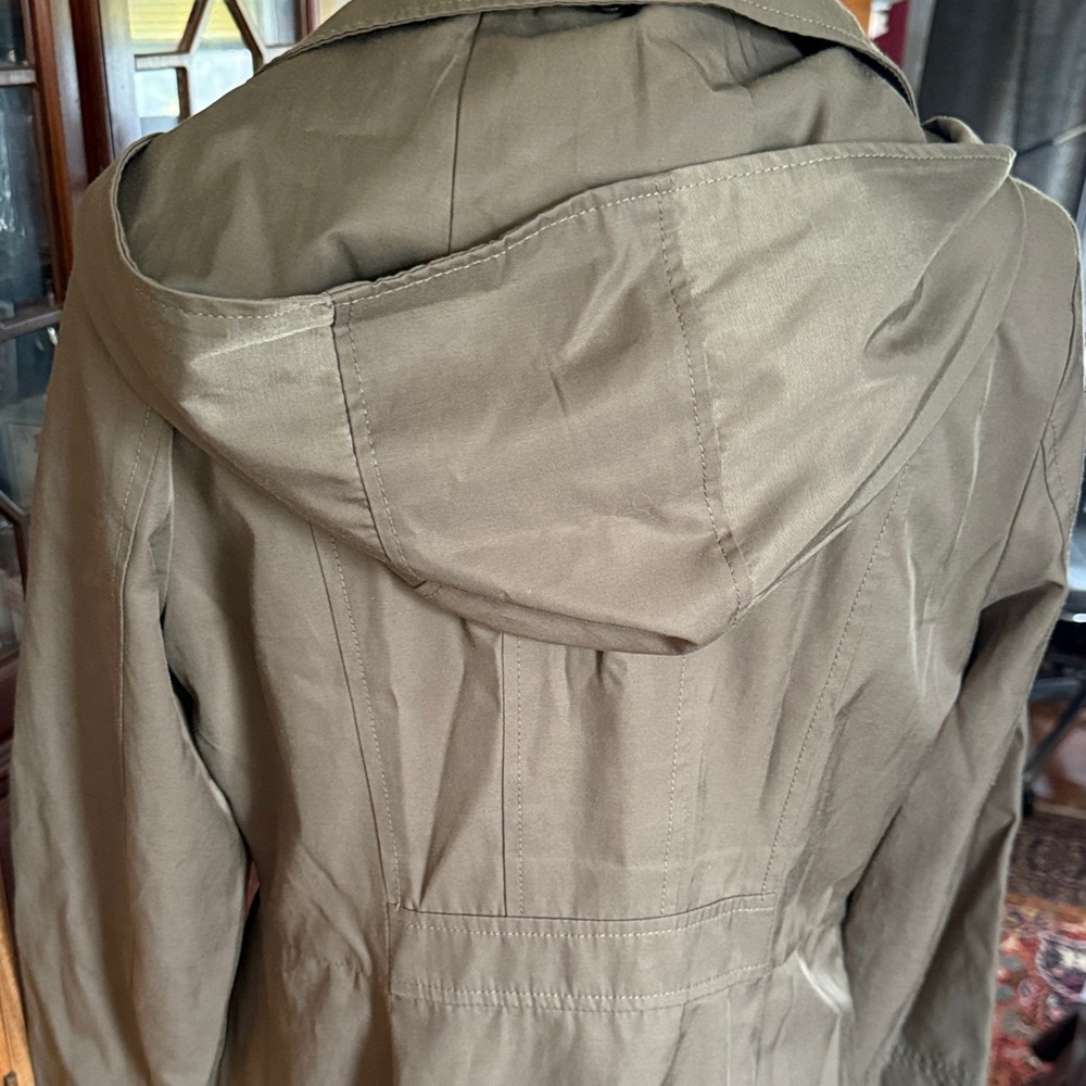 Via Spiga Olive Trench Coat with Double-Breasted Front - Picture 4 of 5
